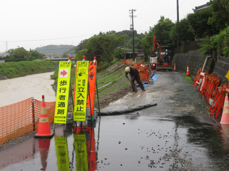 0831川堤防