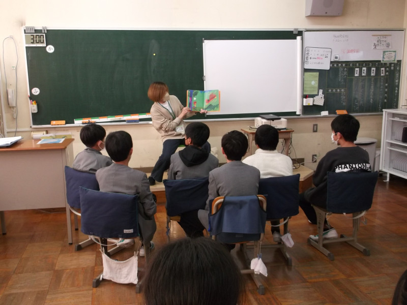 1209朝の読み聞かせ